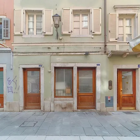 Il Rifugio Del Principe-ampio Monolocale In Centro Apartment Trieste